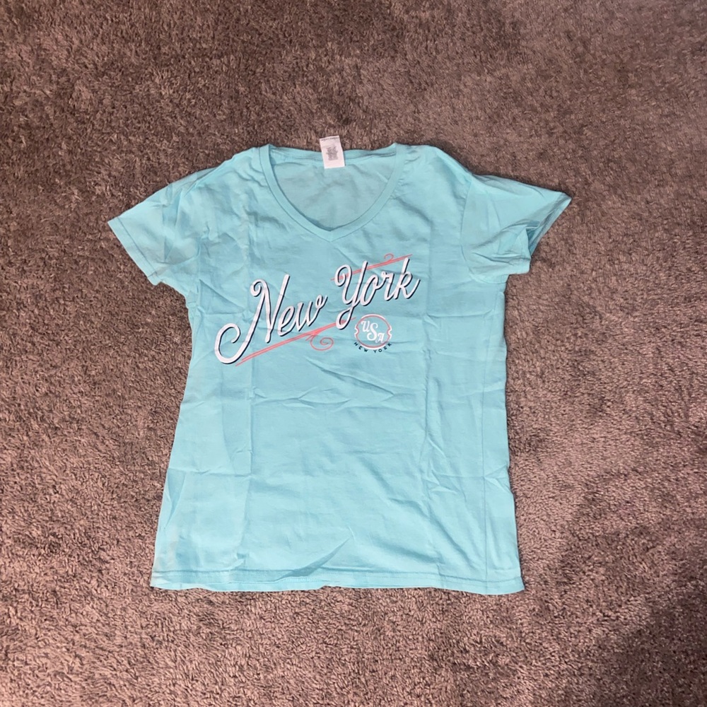 New York Ladies Tee Size Medium